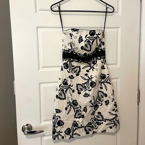 White House Black Market Strapless Dress